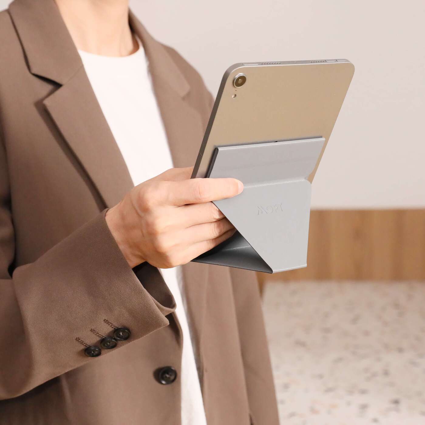 Moft Snap Tablet - магнітна підставка для планшета