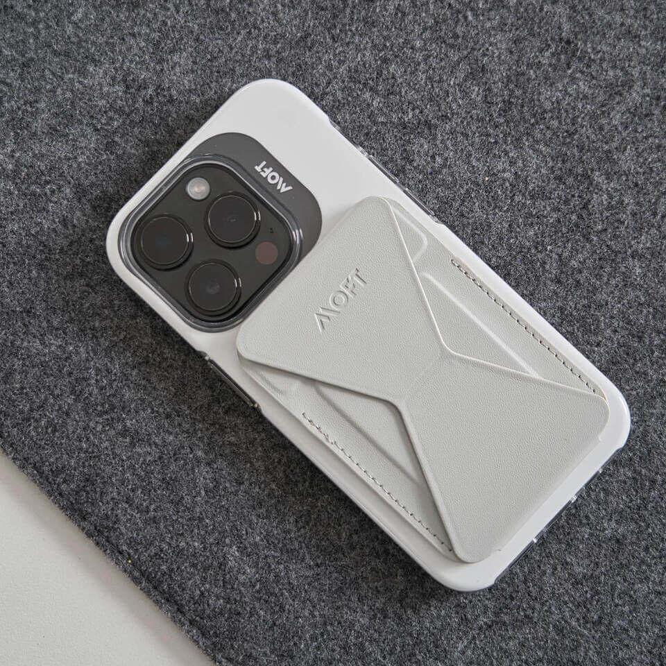 Білий чохол MOFT Snap Case для iPhone 13/15