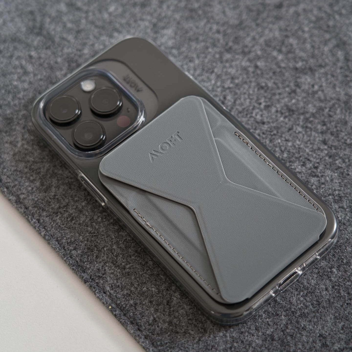 Уцінка. Чорний чохол MOFT Snap Case для iPhone 14