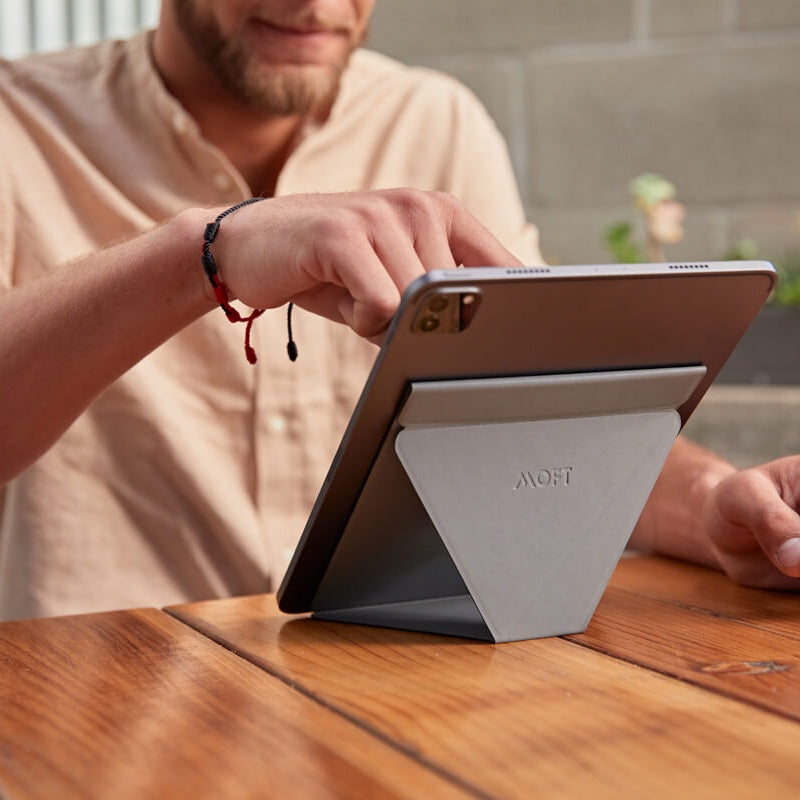 Moft Snap Tablet - магнітна підставка для планшета