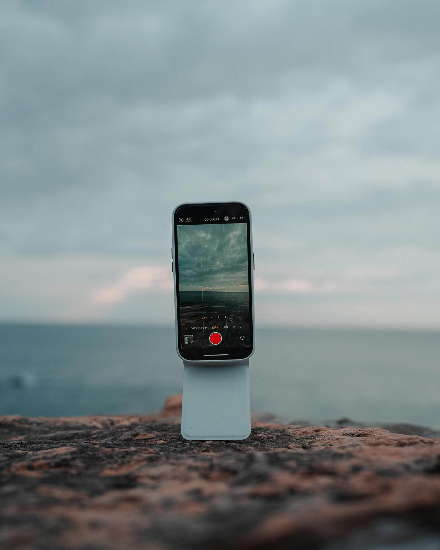 Moft Tripod Stand - магнітна штатив-підставка