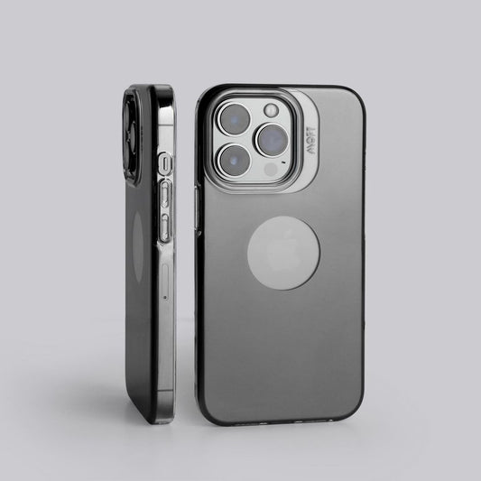 Чорний чохол MOFT Snap Case для iPhone 13