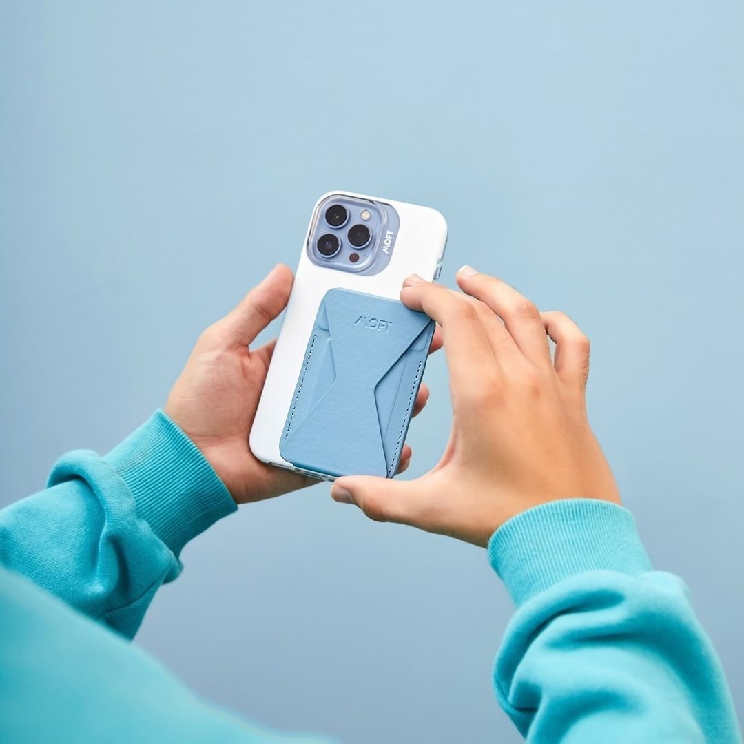 Білий чохол MOFT Snap Case для iPhone 13/15