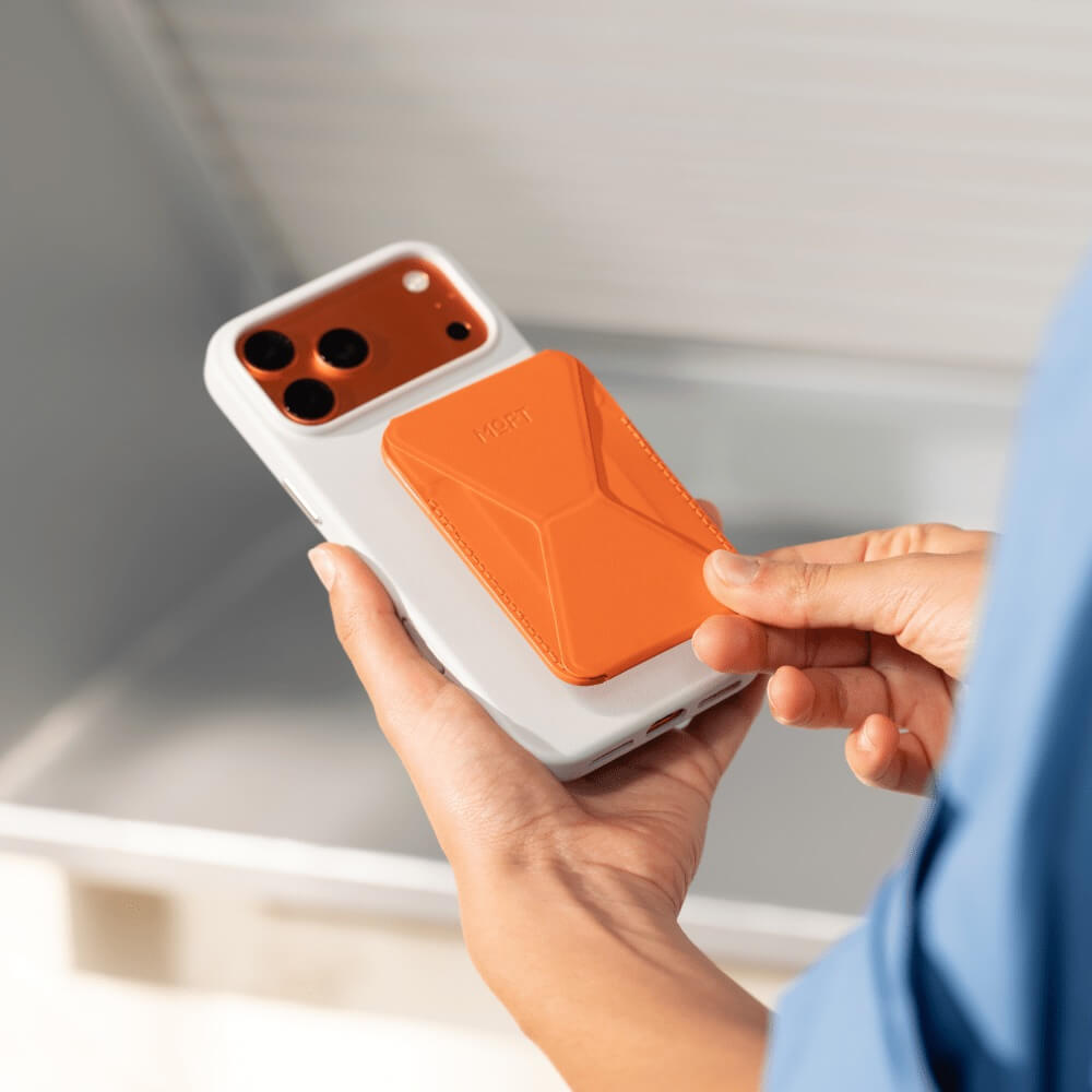 Moft Trackable Snap-on — магнітна підставка-гаманець з Apple Find My