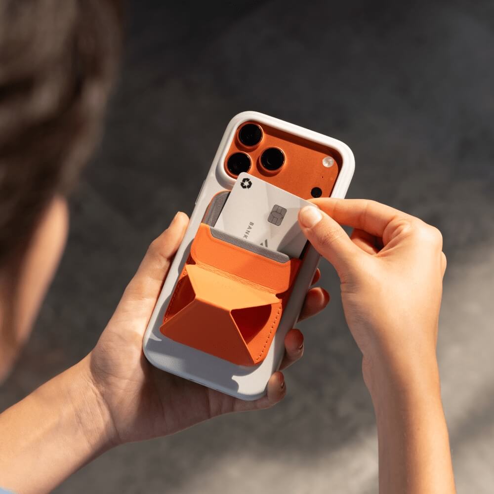Moft Trackable Snap-on — магнітна підставка-гаманець з Apple Find My