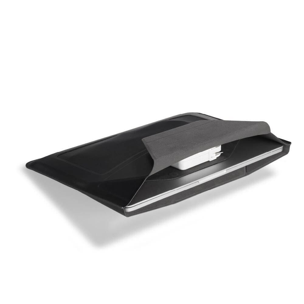 Moft Sleeve - чохол для ноутбука з вбудованою підставкою